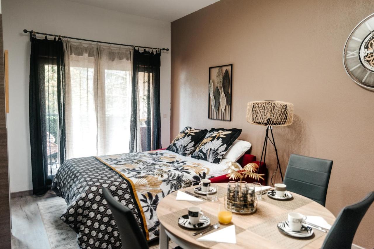 Appartement Moderne Central Avec Piscine, Garage Prive Et Terrasse Sud Uzès Buitenkant foto