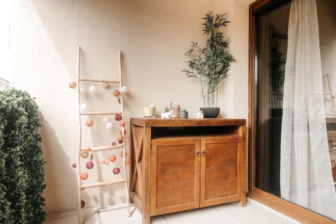Appartement Moderne Central Avec Piscine, Garage Prive Et Terrasse Sud Uzès Buitenkant foto